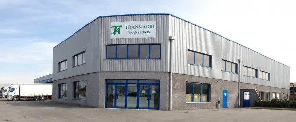 Stockage en entrepôt à Viriville